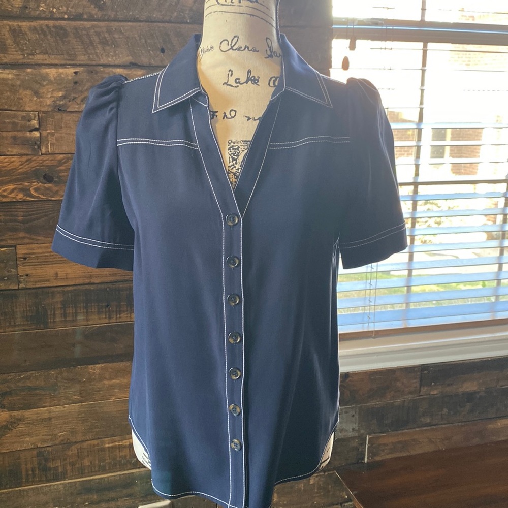 🆕Navy Blue Blouse!